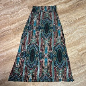 BNWOT Inderno Skirt size Small with side slits